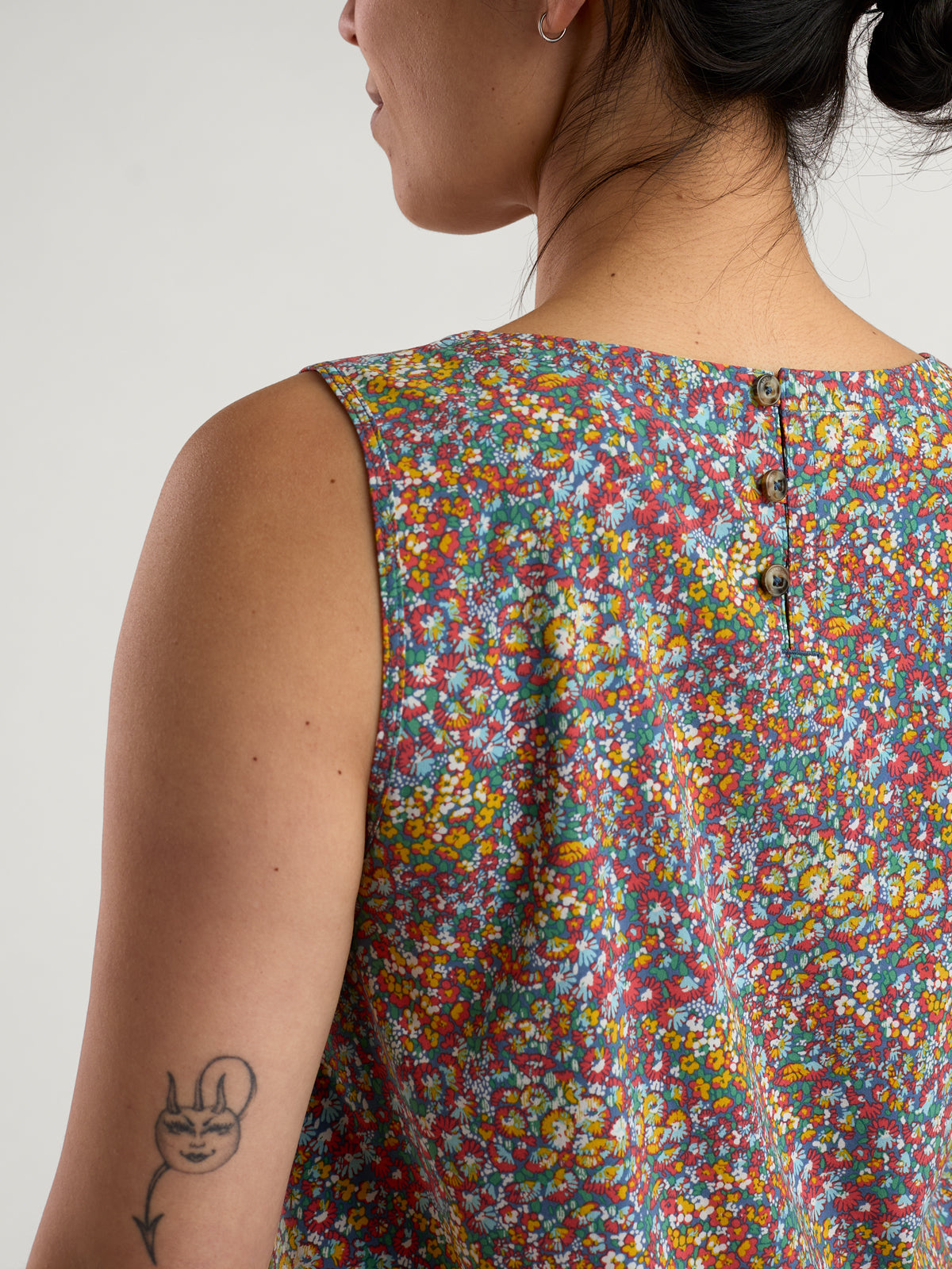 Crusher Button Back Tank