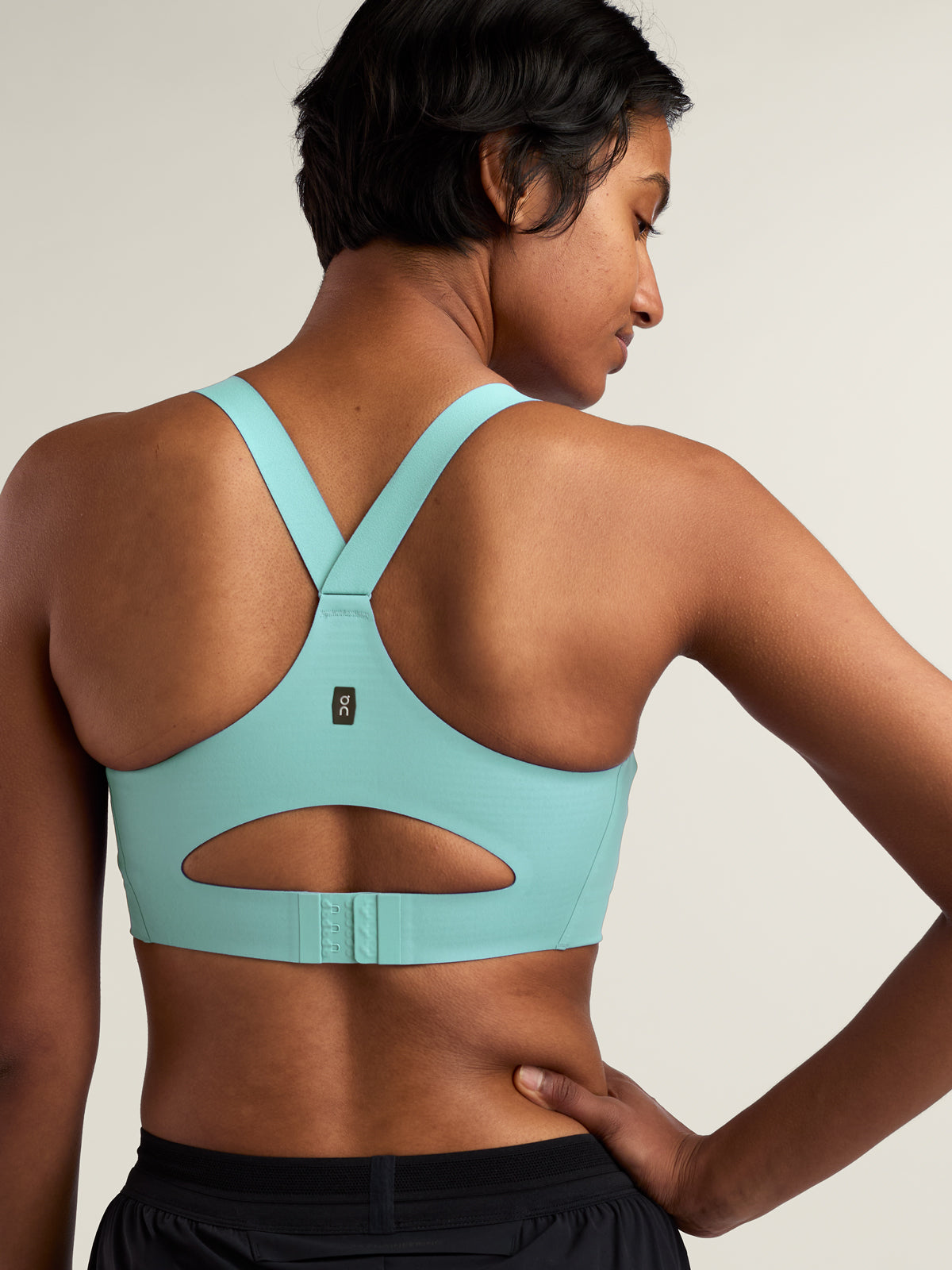 Endurance Front Zip Bra