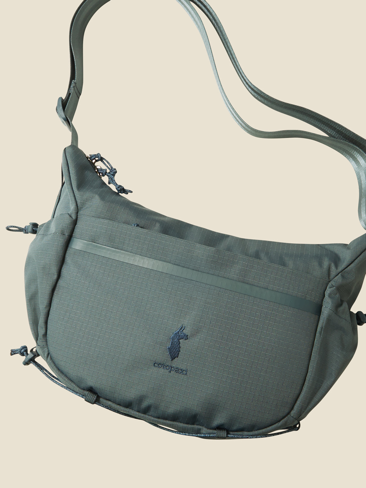 Viaje Shoulder Bag - 9L
