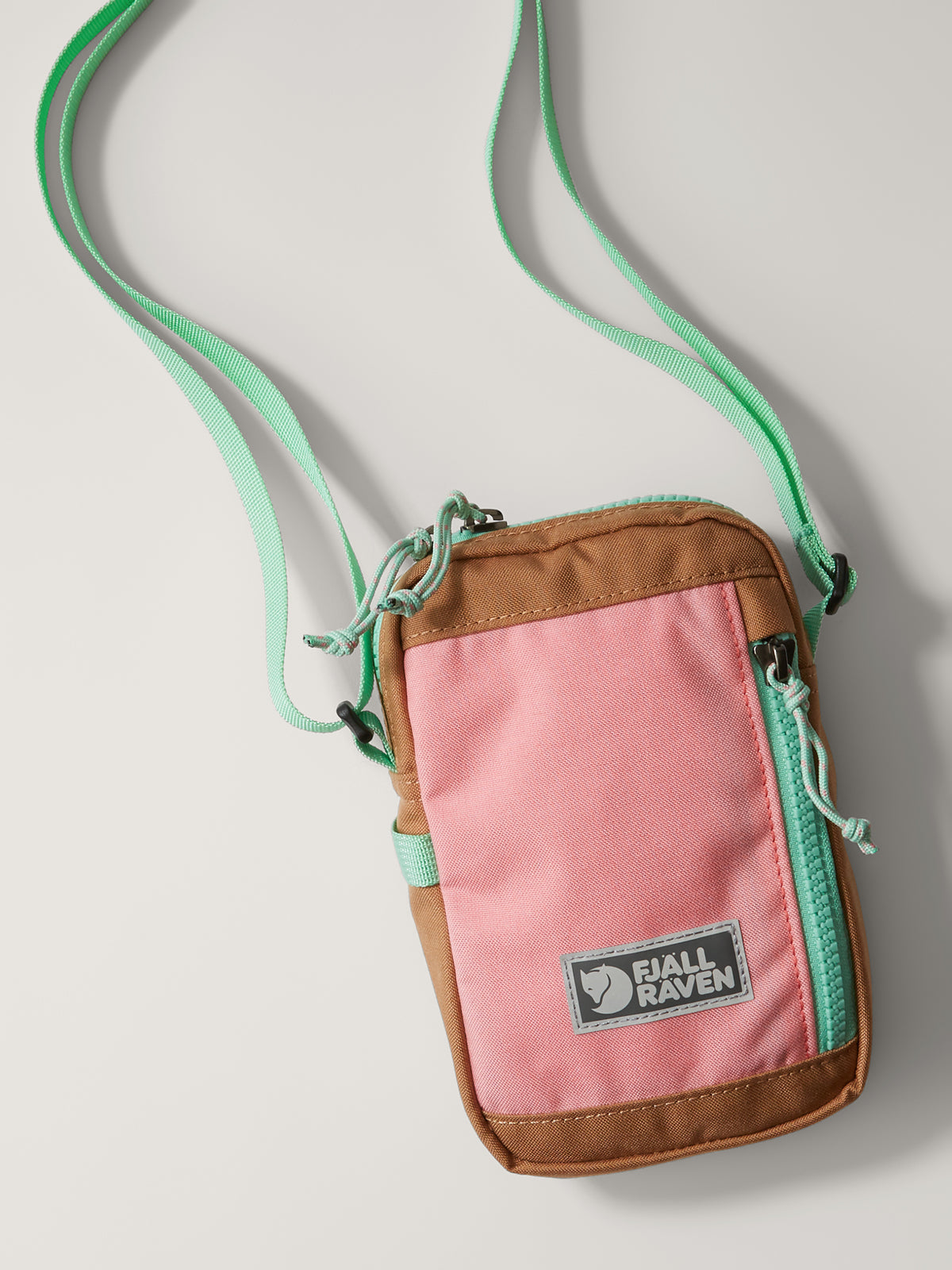 Vardag Crossbody Pocket Bag - 0.8L