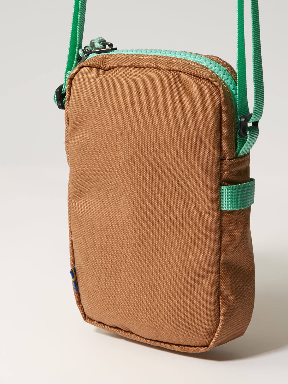 Vardag Crossbody Pocket Bag - 0.8L