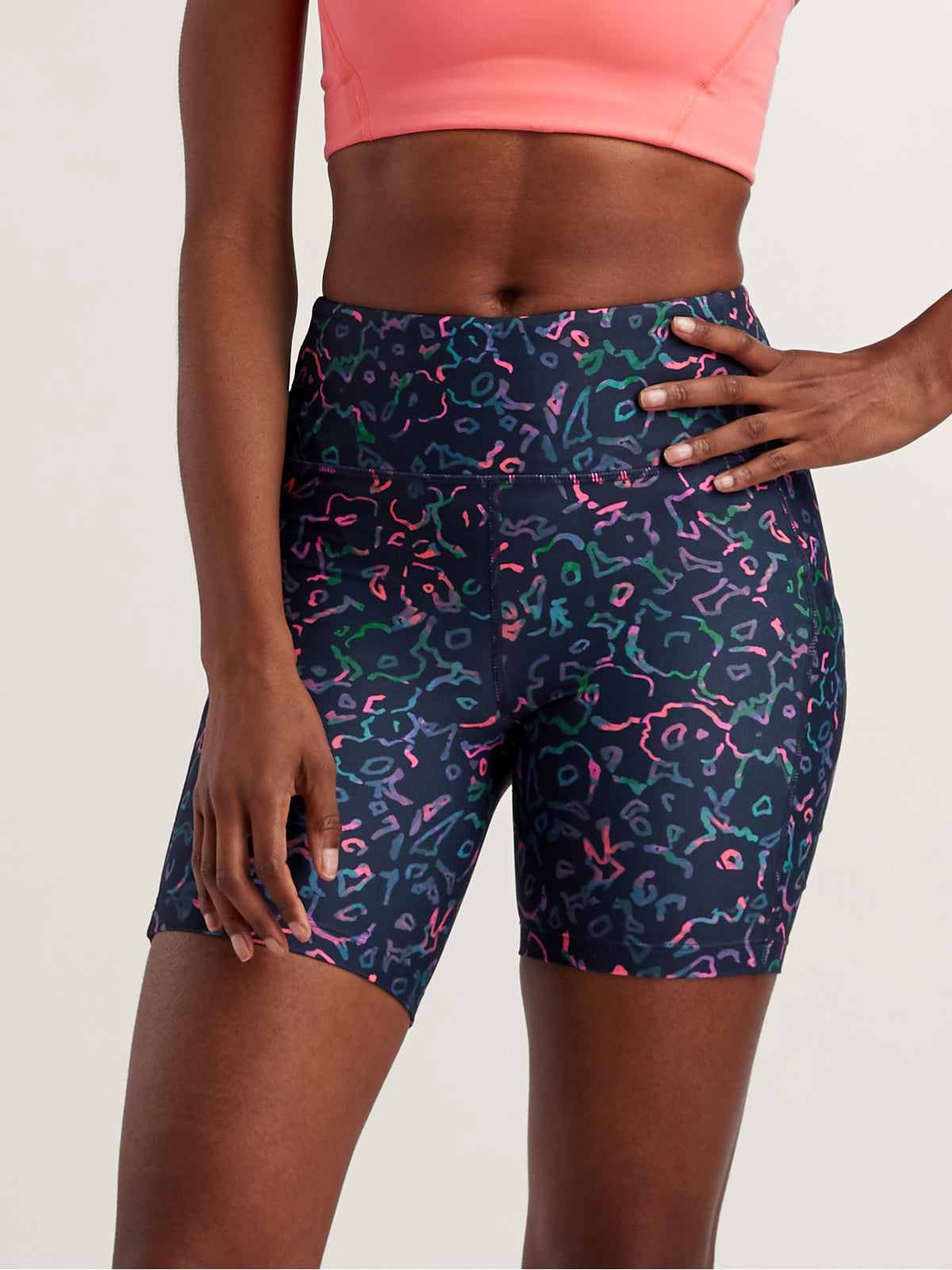MVT Train Shorts 6"