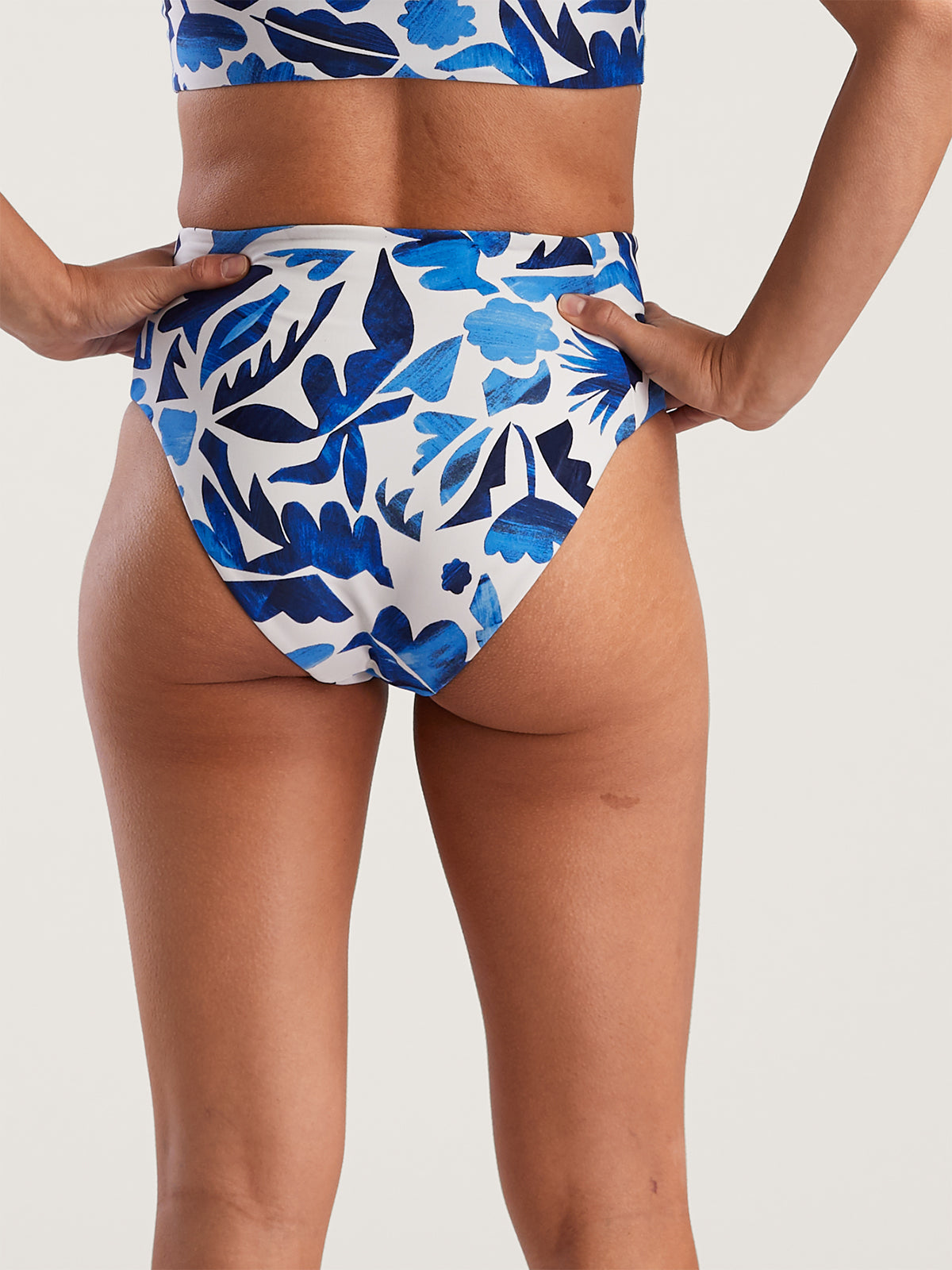 Pipa Compression Bikini Bottom - Mezcal
