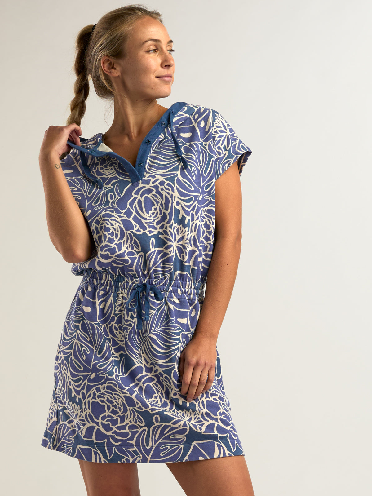 La Ola Hooded Dress