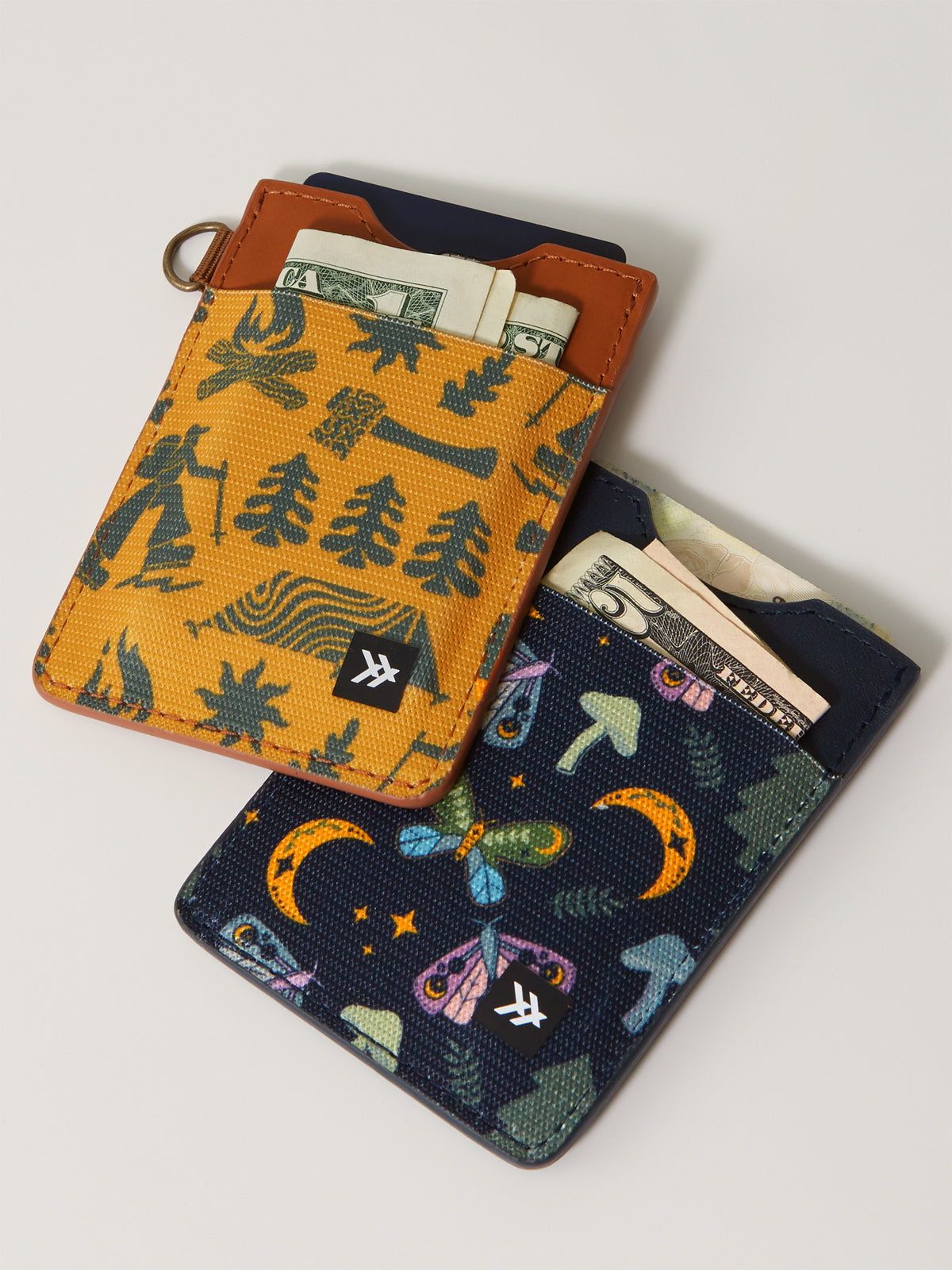 Thread Vertical Wallet