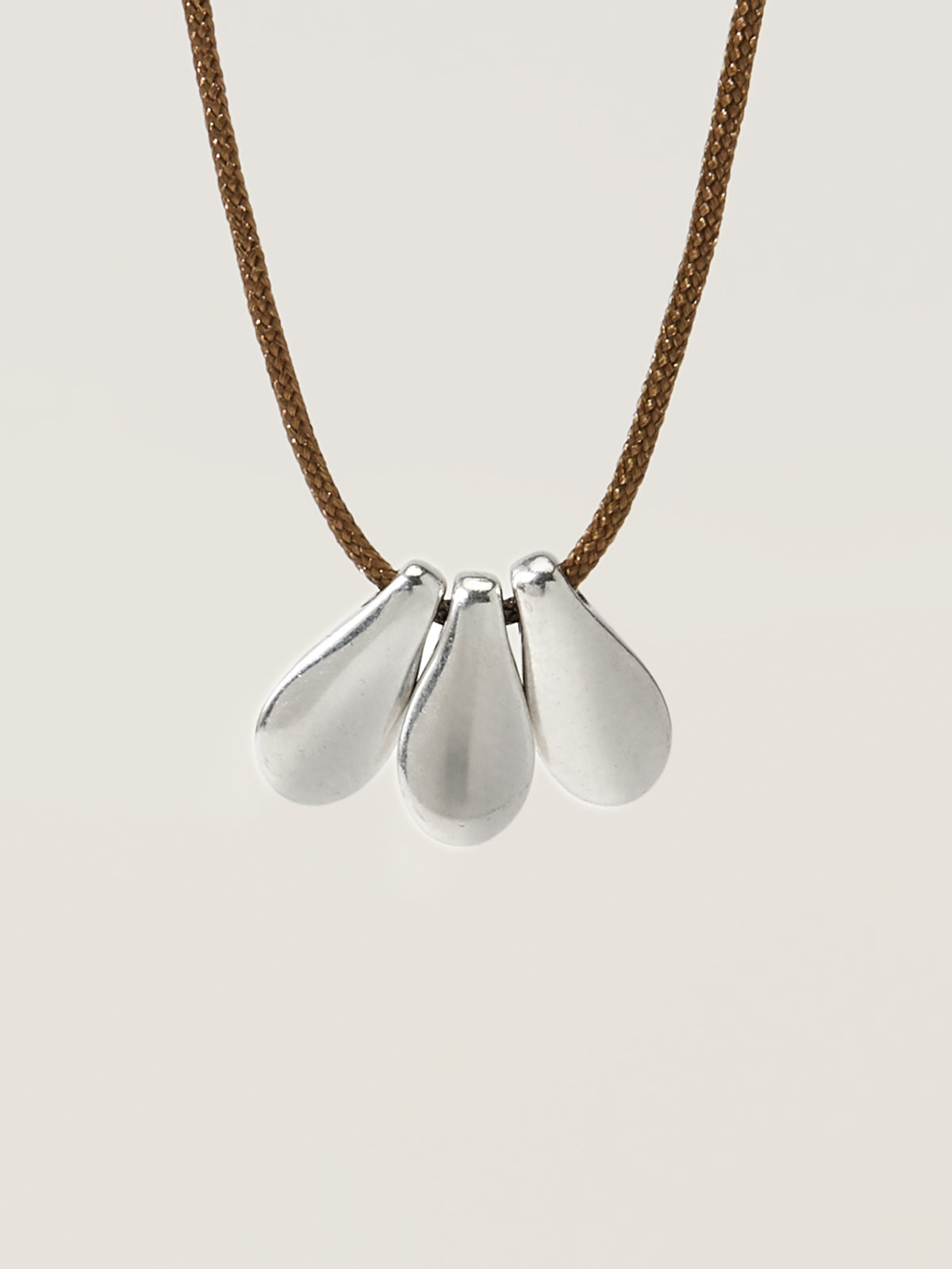 Tiny Charm Necklace - Three Petal
