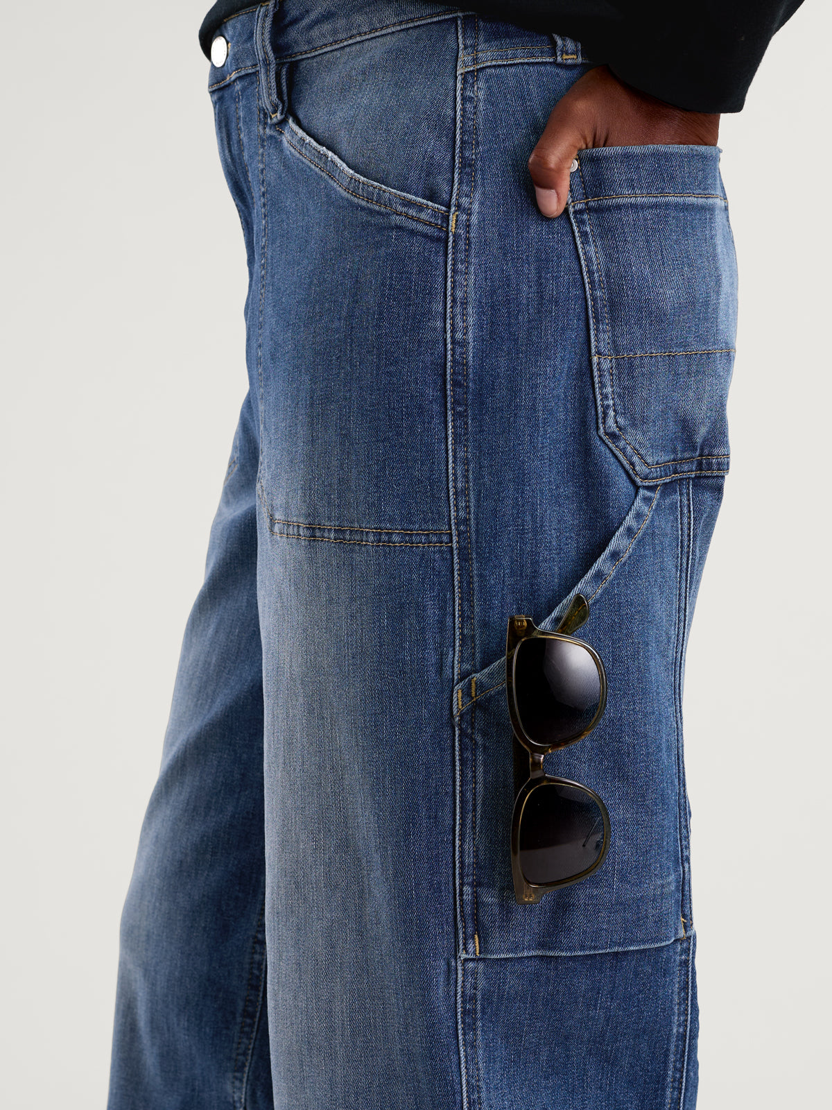 Performance High Rise Barrel Jean