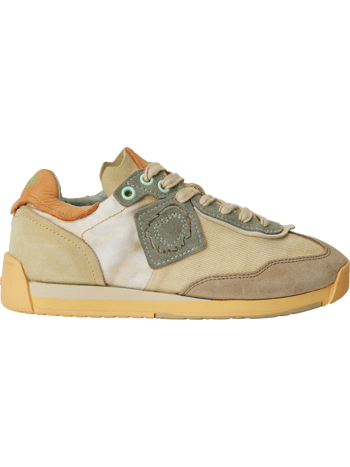 Boomerang Sneaker