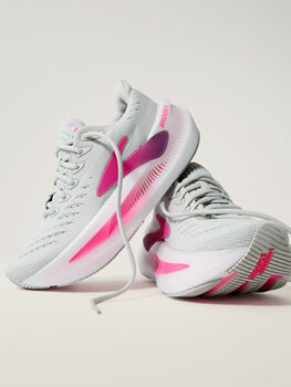 Brooks Women&rsquo;s Glycerin Max 2 &ndash; Max Cushion Running Shoes