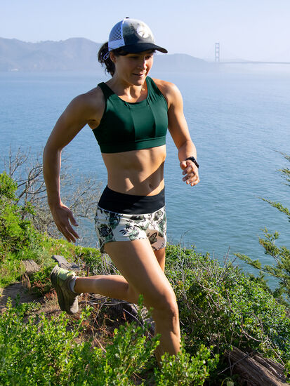 Obsession Running Shorts 4": Model Image