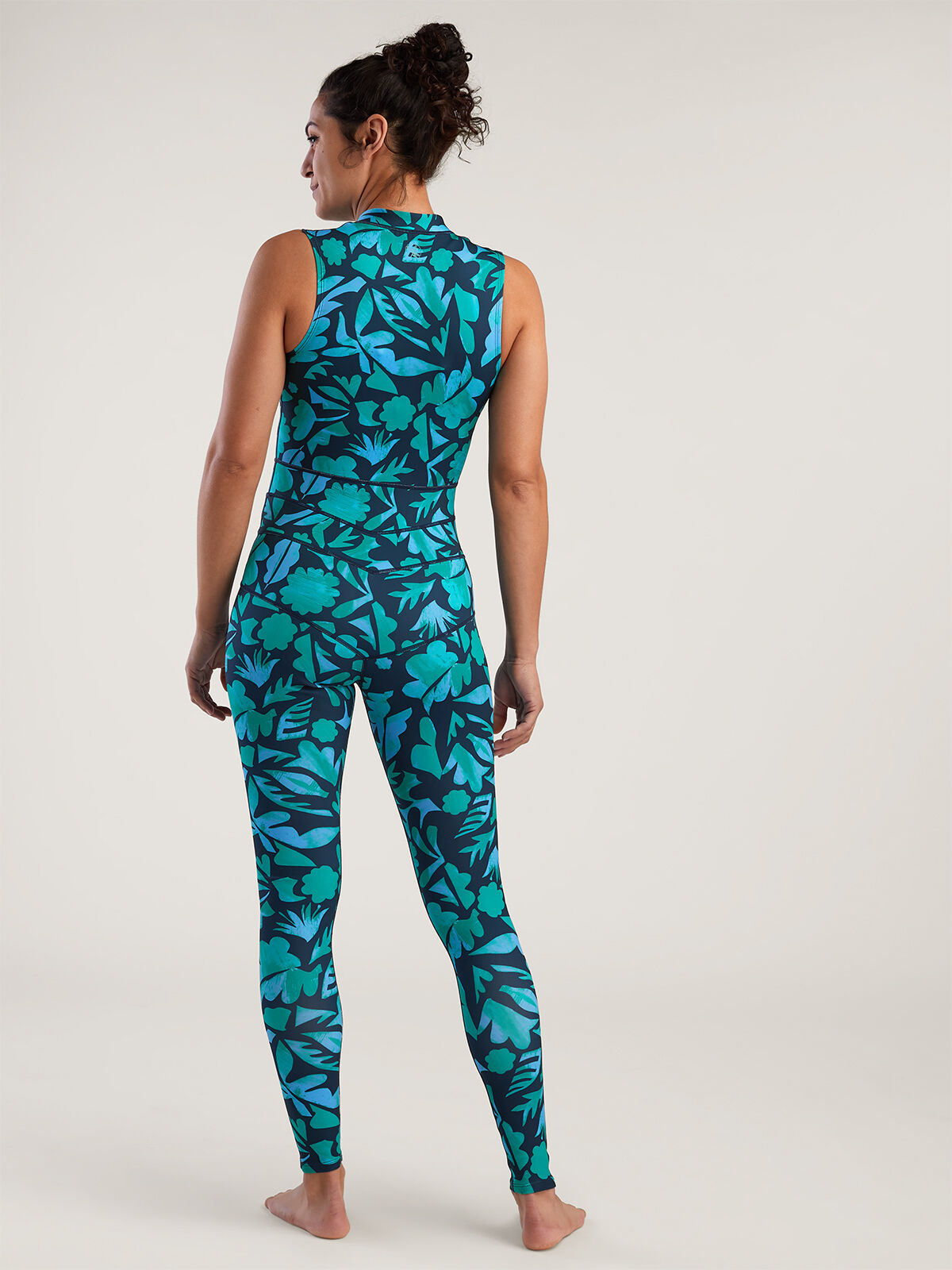 Carve Designs Sleeveless Wesuit: Duckdive - Mezcal | Title Nine