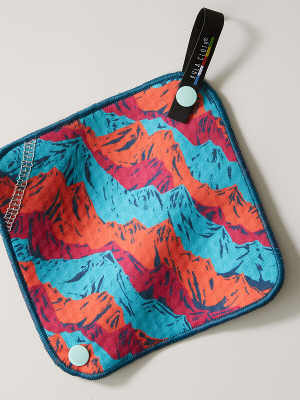 Kula Cloth &ndash; Backcountry Ultra-Absorbent Antimicrobial Wipe