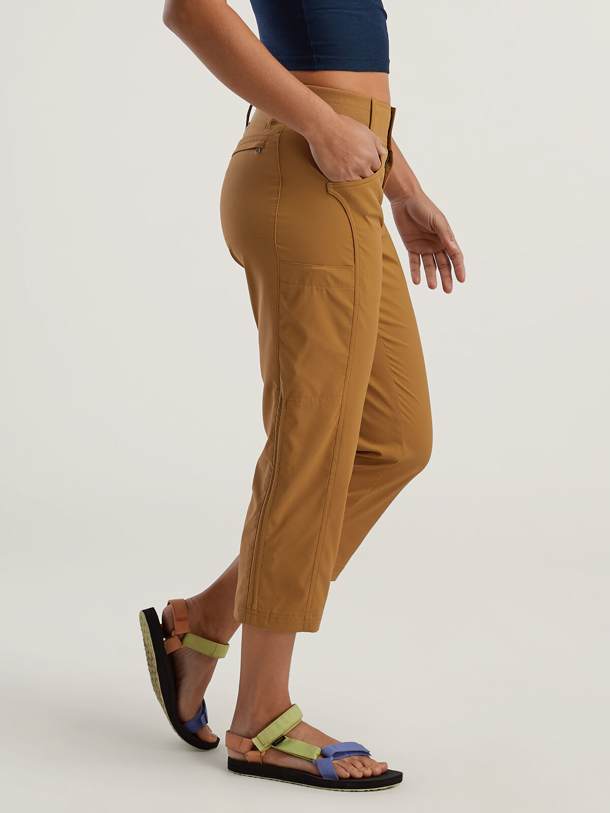 Capri Pants With Pockets