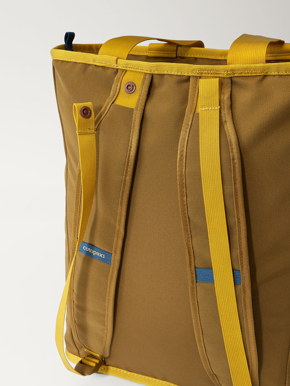 cotaページ Cotopaxi Women's Todo Convertible Tote Bag - 22L | Title Nine