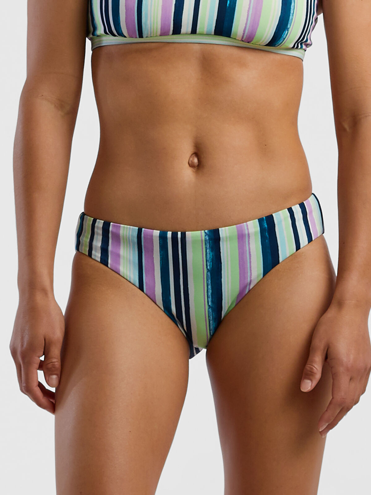 Reversible swim bottoms top