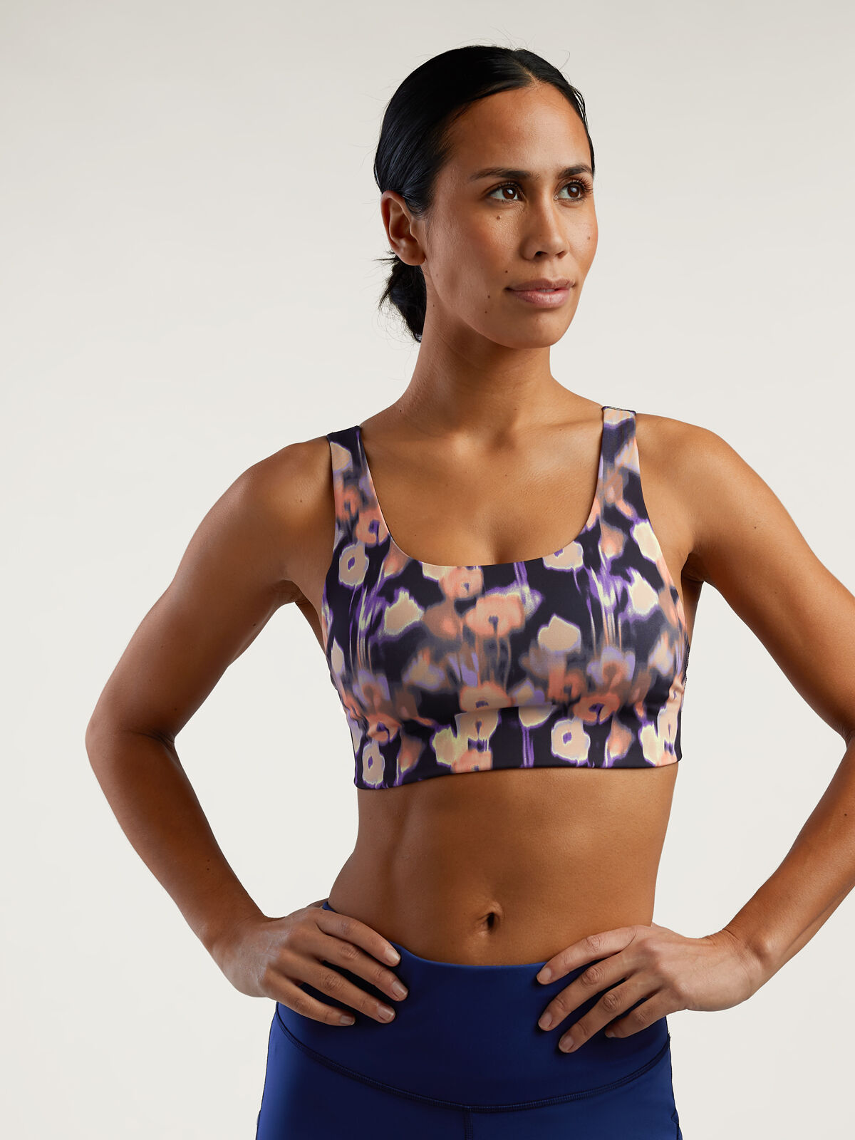Handful Medium Impact Wireless Sports Bra | Title Nine