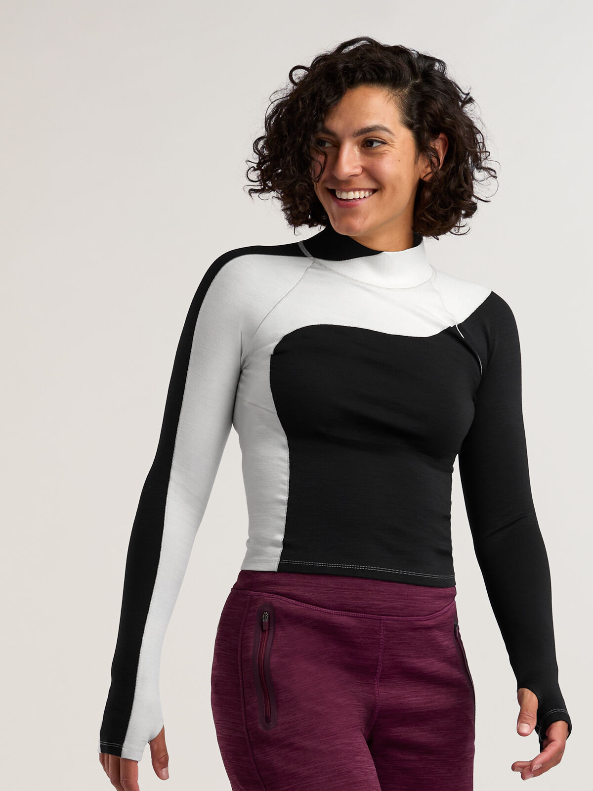 SENIQ Women's Wool Sculpt Merino Mock Neck Base Layer | Title Nine