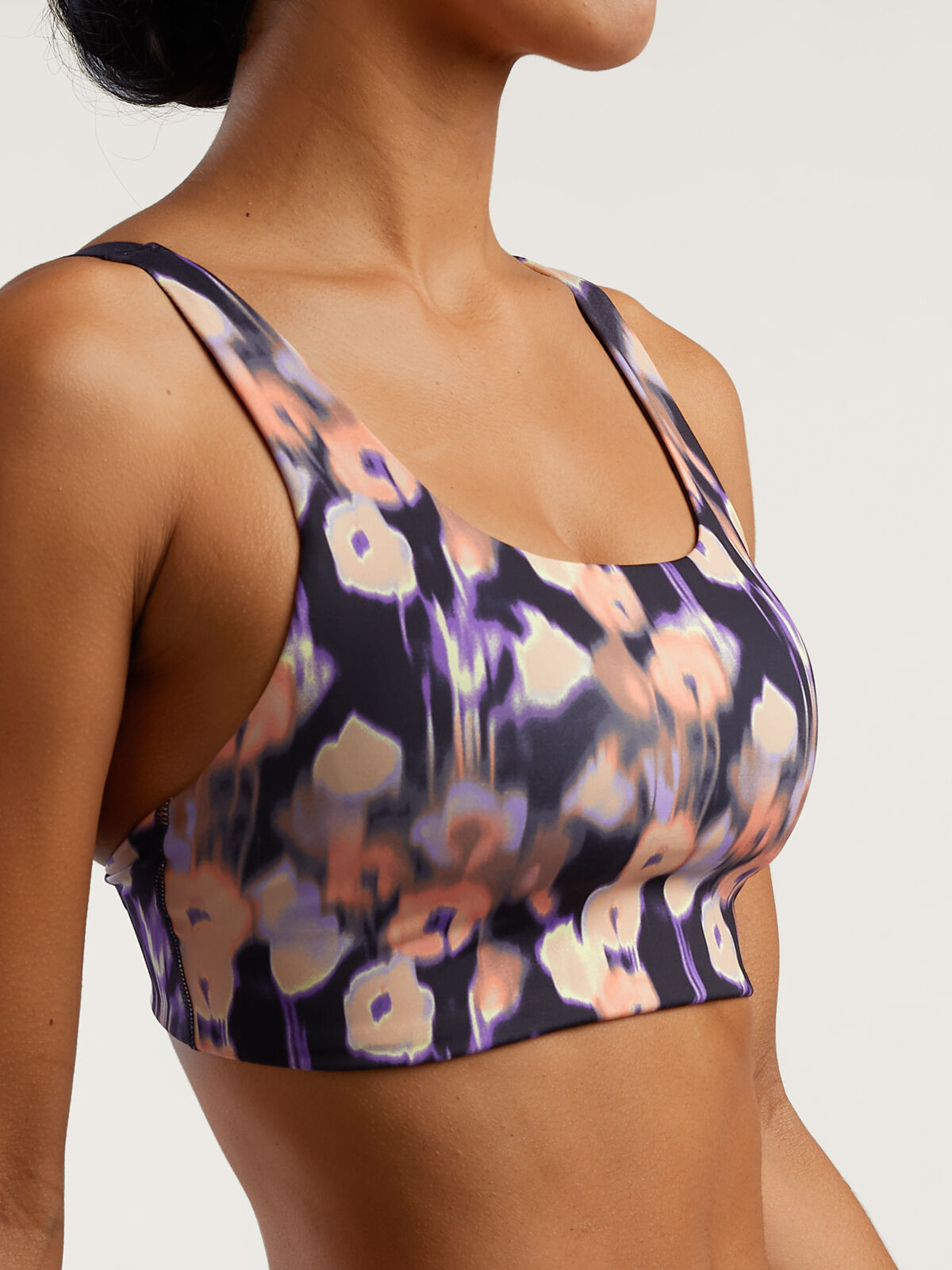 Handful Medium Impact Wireless Sports Bra | Title Nine