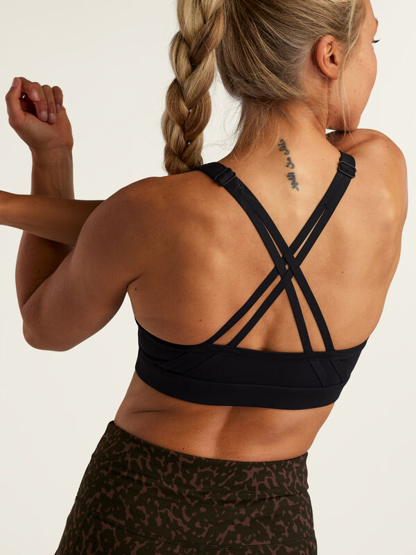 Women's Medium Impact Strappy Sports Bra B/C Cups