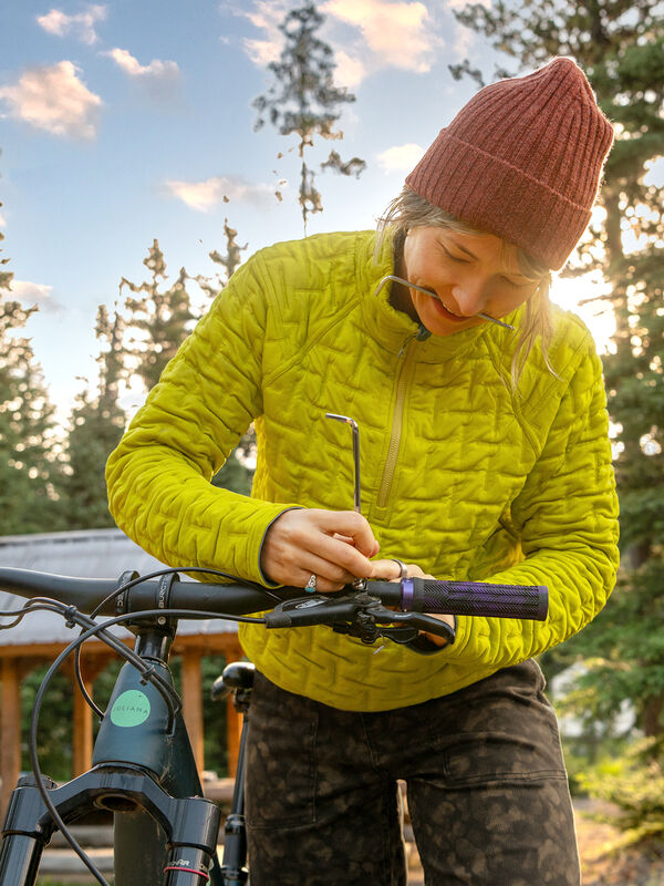 Women&rsquo;s Outta Range Quilted 1/4 Zip Pullover | Title Nine