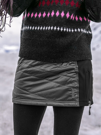 Bun Warmer Quilted Skirt: Model Image