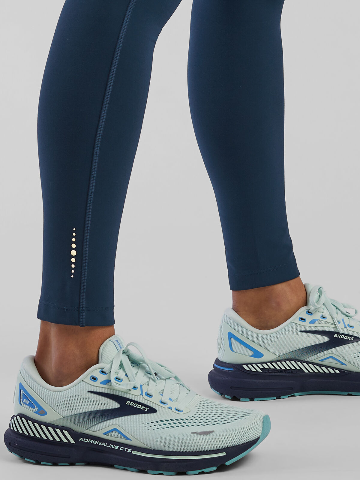 Women's MVT Workout Leggings | Title Nine