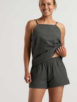 Coastal Sol Textured Shorts &ndash; Quick-Dry Travel Shorts