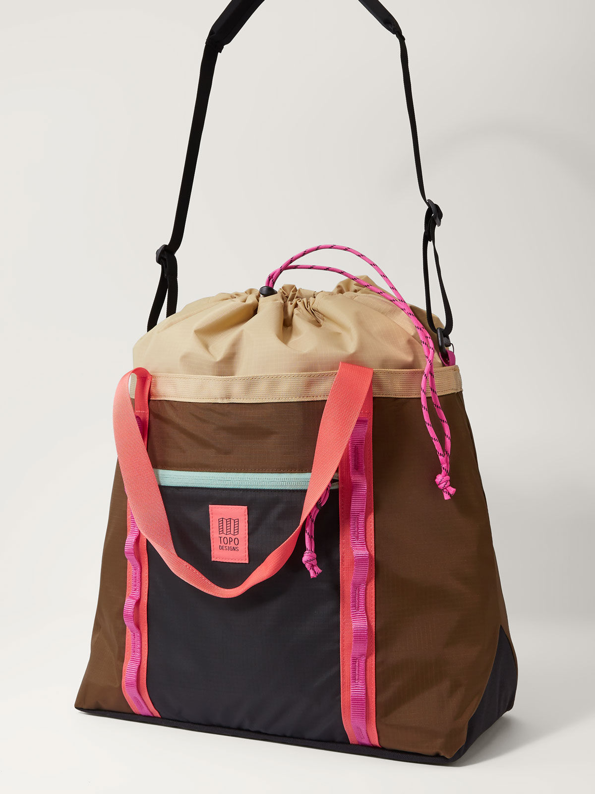 Topo Designs Women's Mountain Utility Tote - 30L | Title Nine