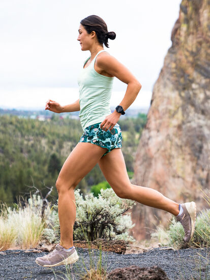 Obsession Running Shorts 4" - Print: Model Image