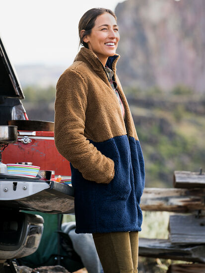 Flip Turn Reversible Fleece Jacket, , model