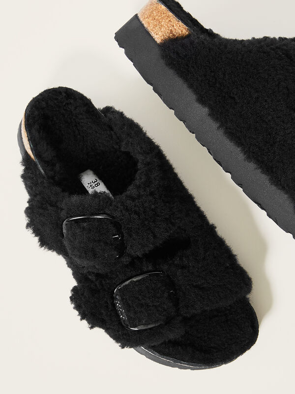 Birkenstock Women&rsquo;s Arizona Platform Shearling Sandals