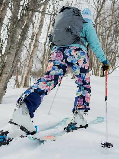 Shredy Ski Pants: Model Image