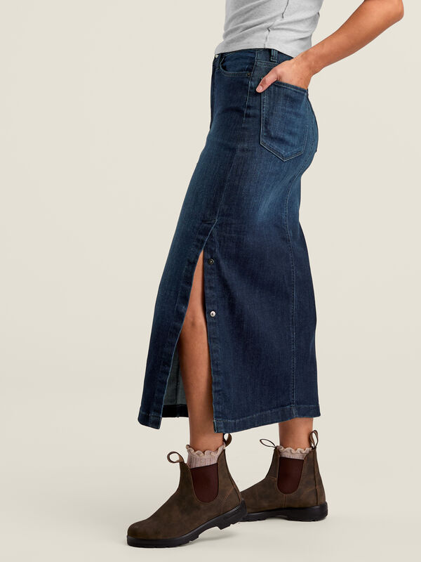 DUER Women&rsquo;s Performance Denim Midi Skirt