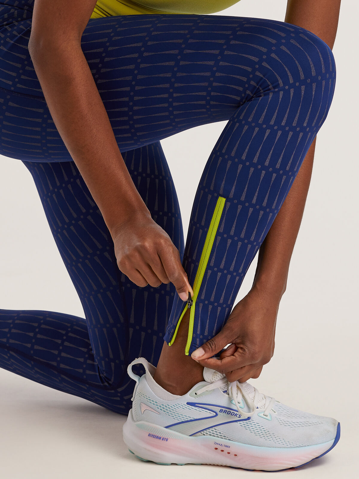 Rabbit Women's Low Light Reflective Night Running Tights | Title Nine