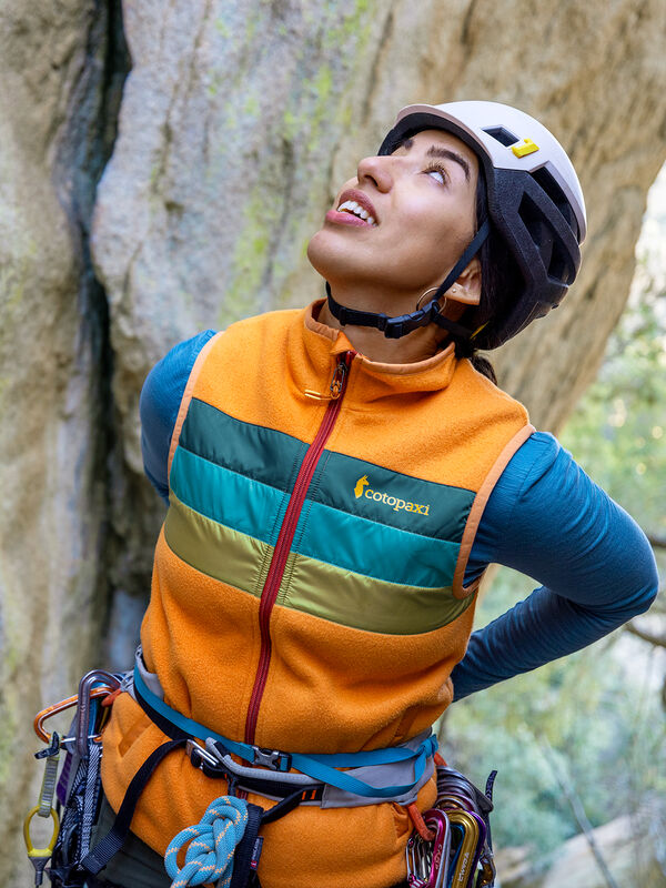 La Exploradora Fleece Vest, , model