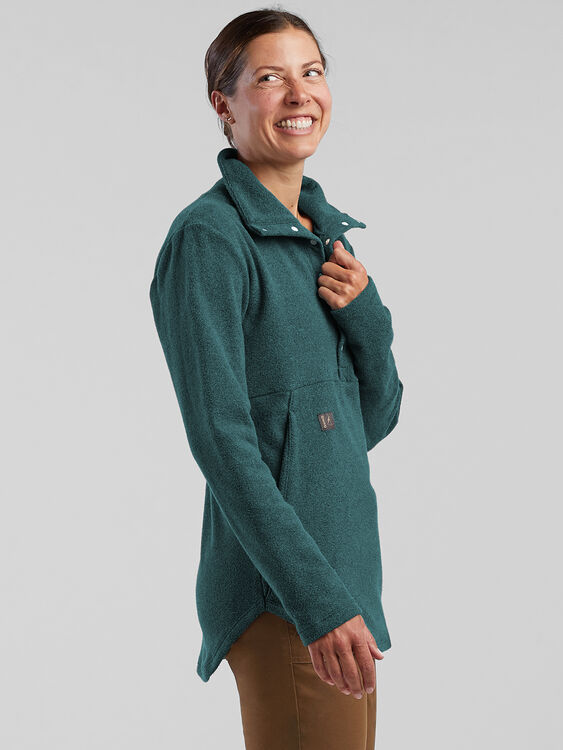 Deso Women's Snap Fleece Pullover: Small Wonder