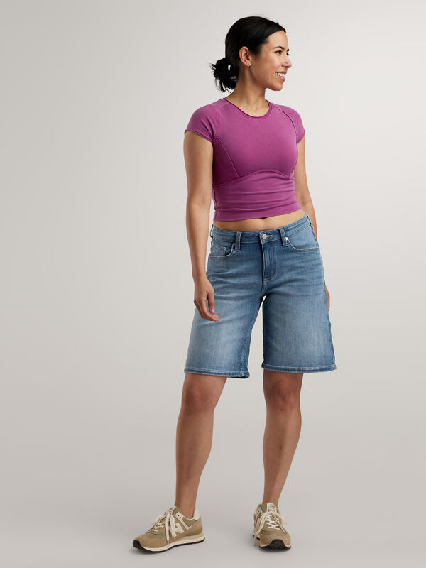 Performance Long Jean Shorts &ndash; Stretch Denim Long Shorts