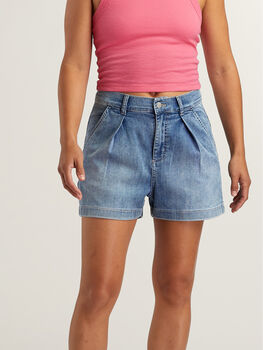 Performance Pleated Jean Shorts - 5"