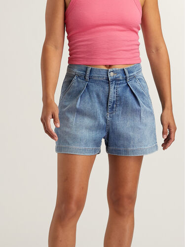 Performance Pleated Jean Shorts - 5"