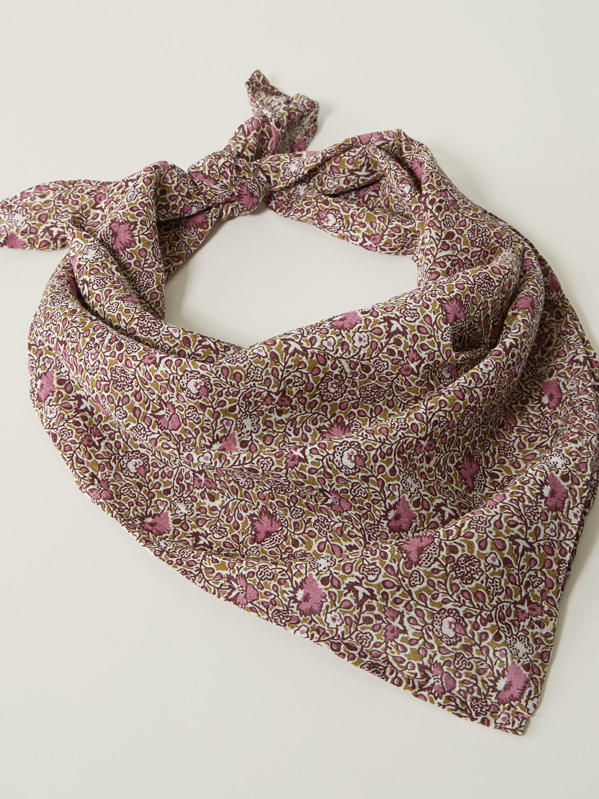 Carve Designs Moorea Gauze Bandana | Title Nine