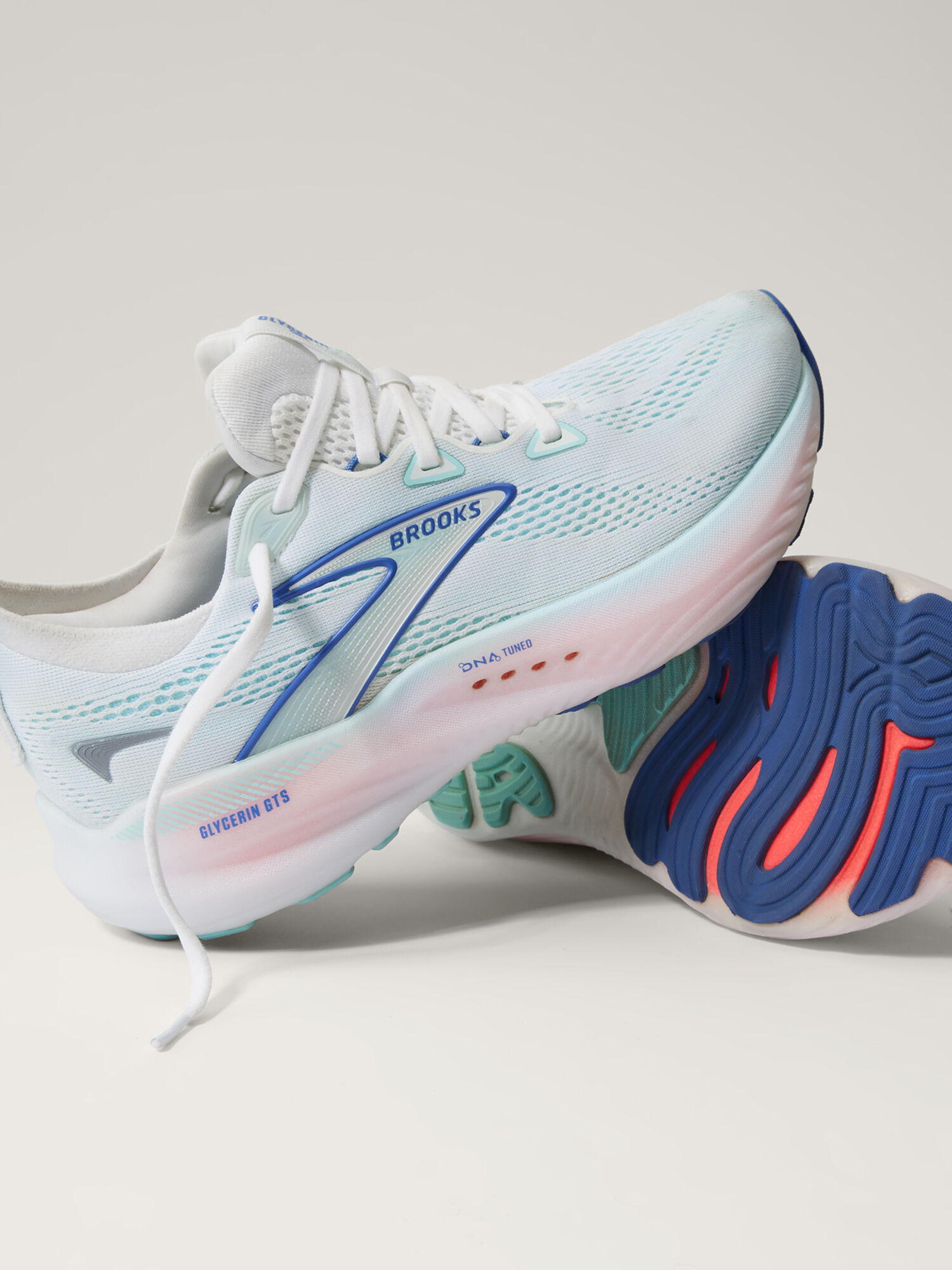 Glycerin 22 Running Shoes, White/Limpet Shell/Amparo Blue, original