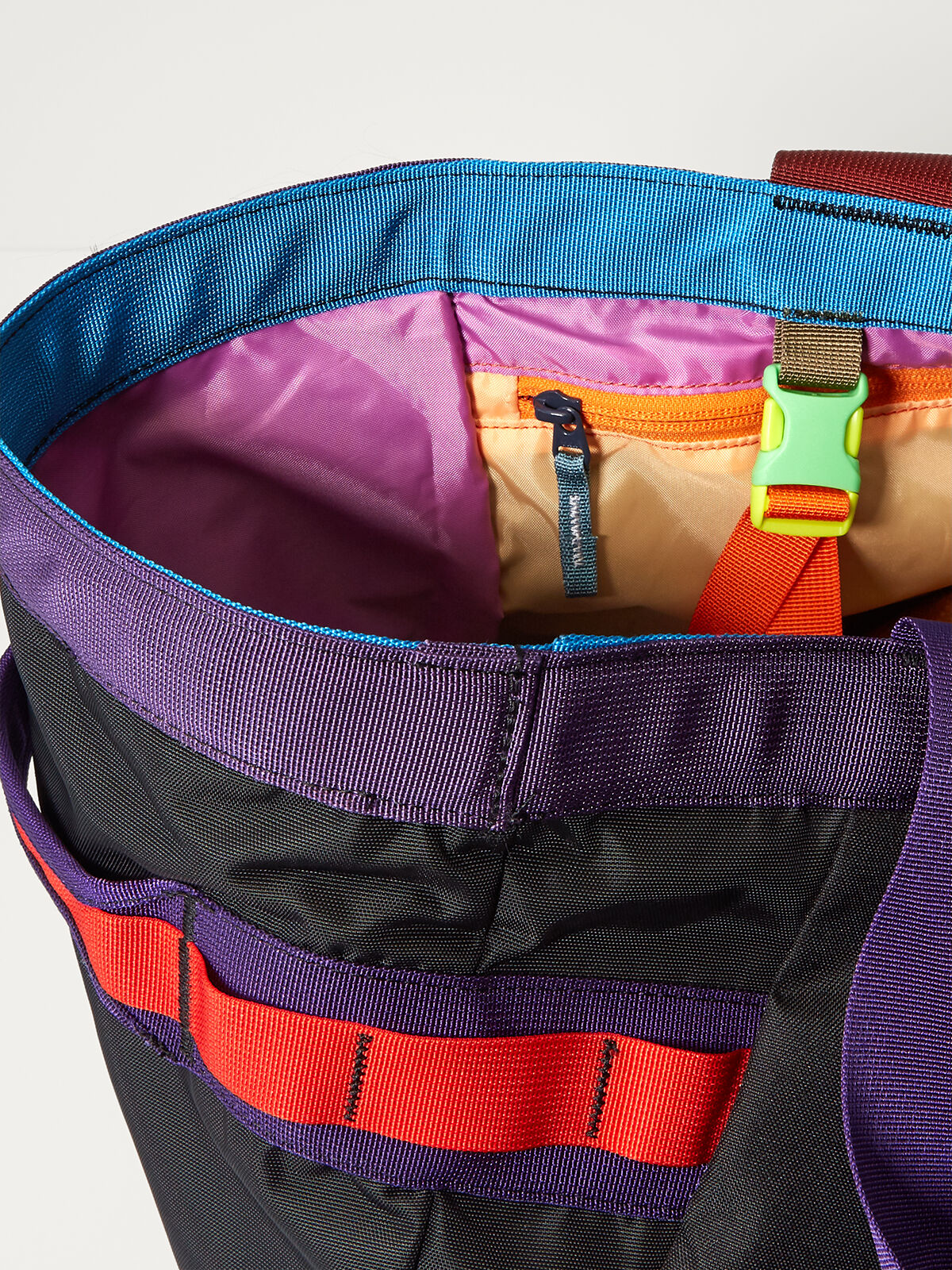 Cotopaxi Women's Allpa Gear Hauler Tote Del Dia - 60 L