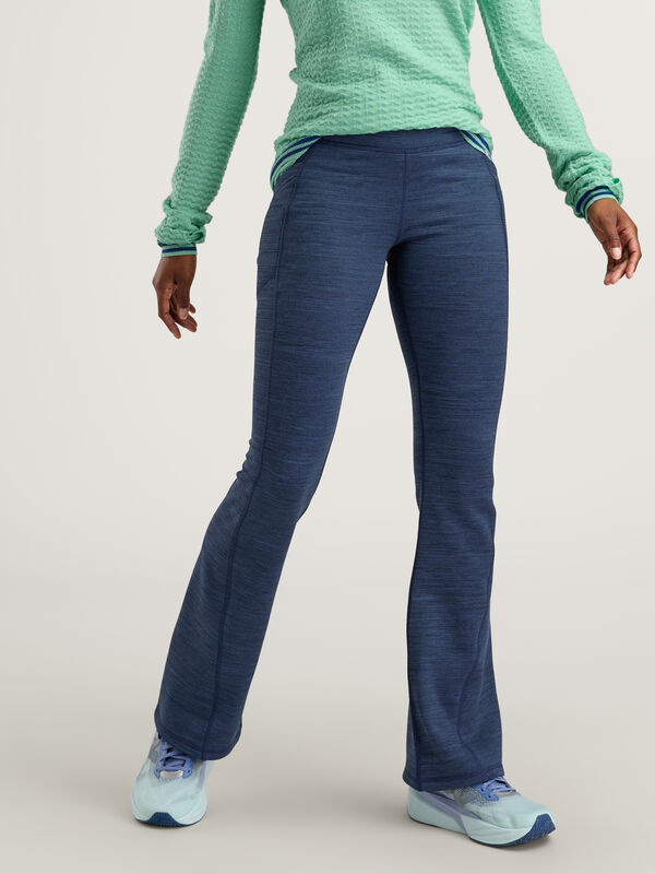 Women&rsquo;s Fleece Lined Flare Pants &ndash; Long