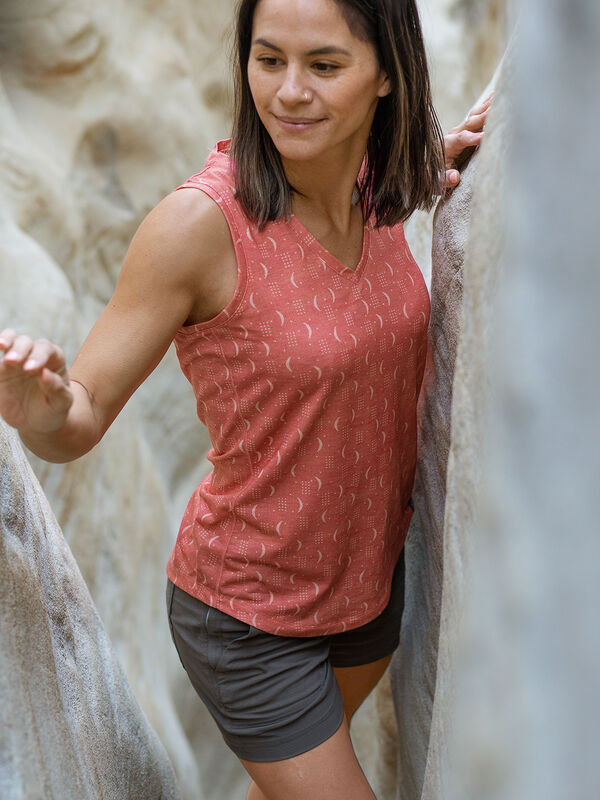 Henerala V-Neck Tank Top - Moon Dot, , model