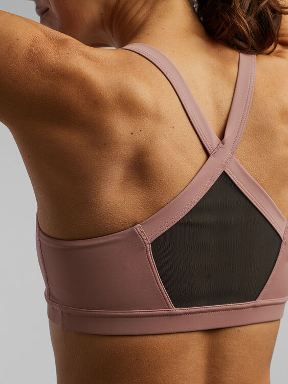 Gap  Strappy sports bras, Sports bra, Gap fit
