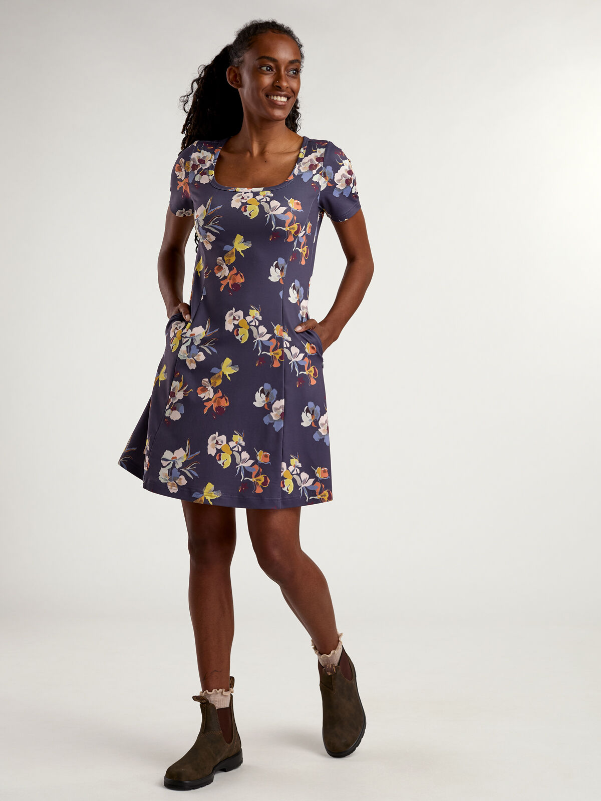 Dream Square Neck Short Sleeve Dress With Pockets | Title Nine