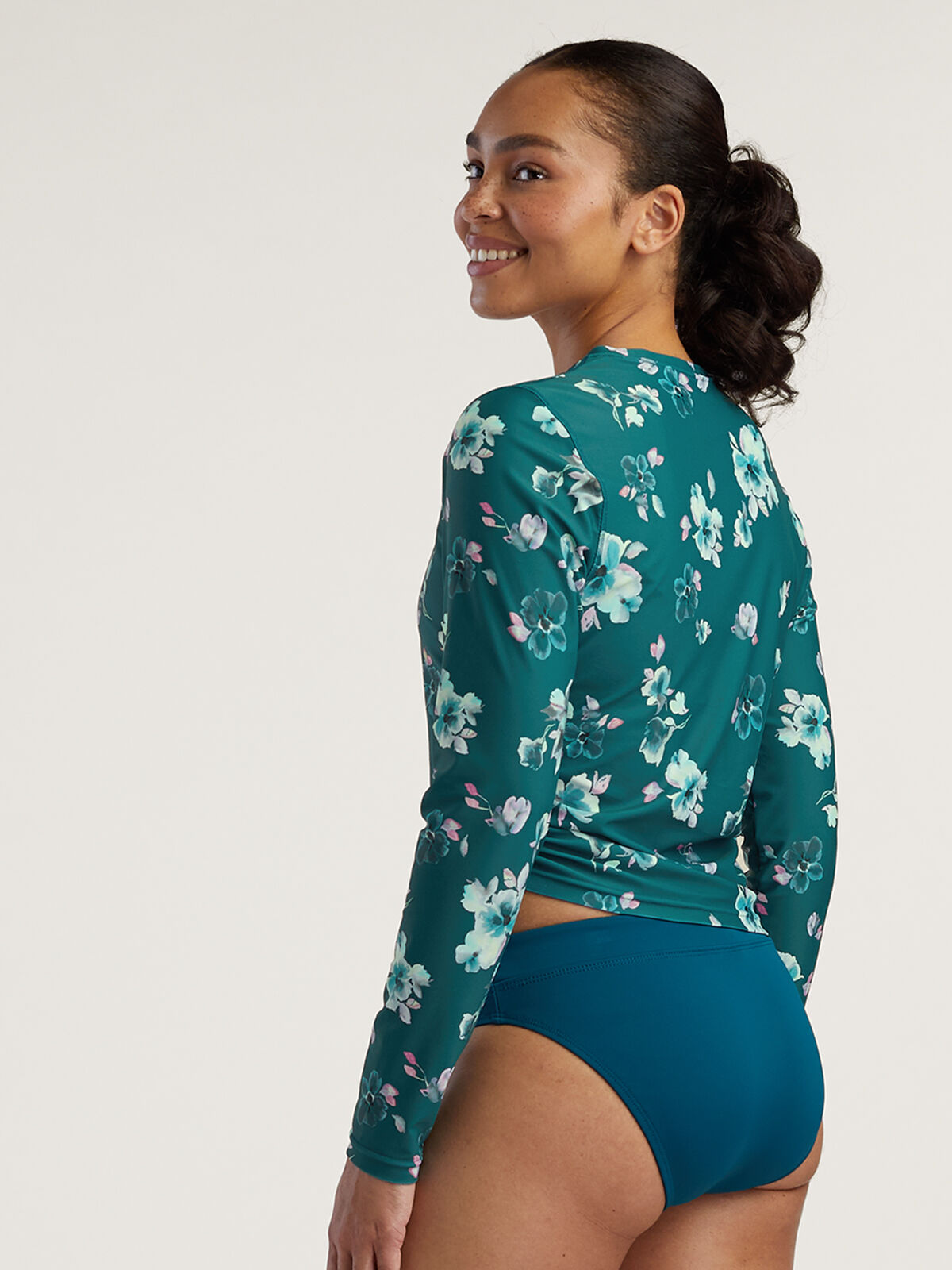 Aquatic Life Adjustable Side Ruched Rashguard - Hanami | Title Nine