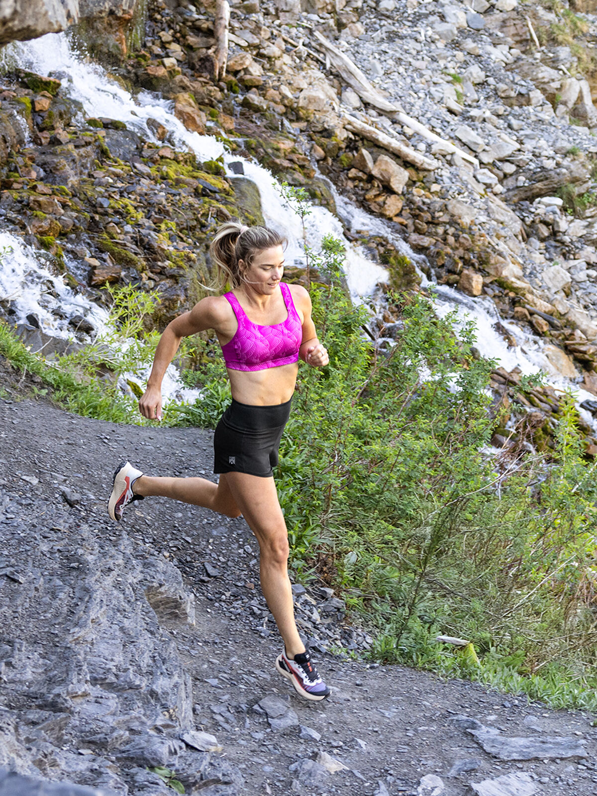 Brooks Running 2-Way Convertible Sports Bra | Title Nine