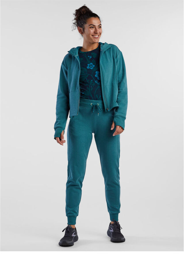 Complete the Kit Coveted Fleece Joggers