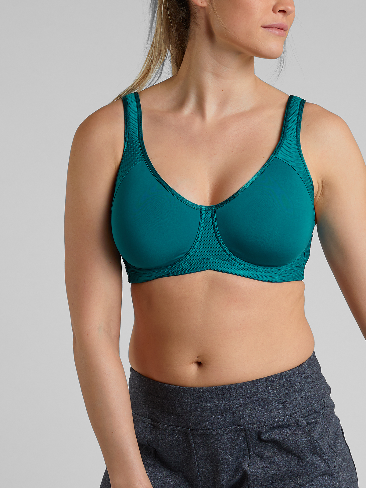 Title ix sports bras top